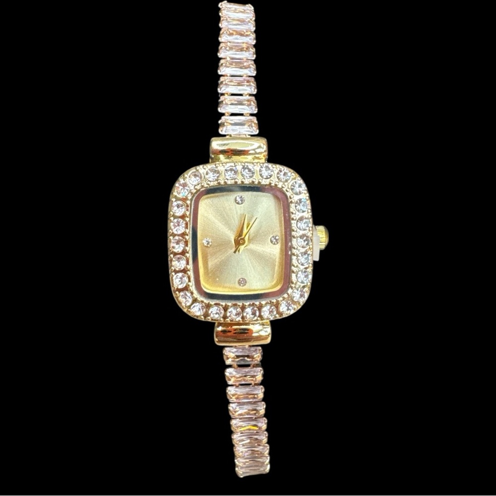 Elegant Goldtone Watch with Crystal Accents
